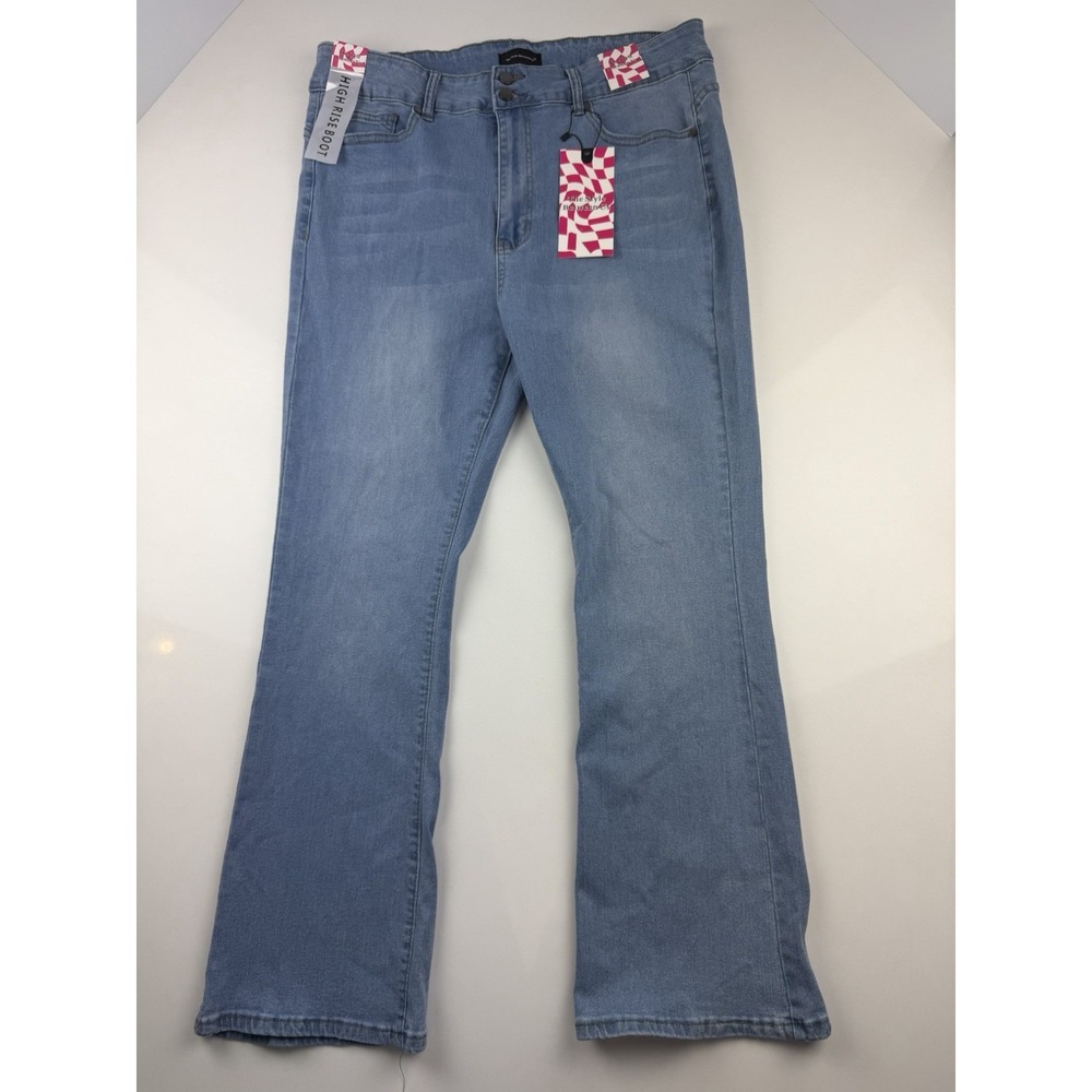 New High Rise Boot Cut Jeans Women's Size 22 Light Wash NWT